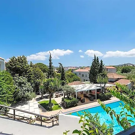 Terinikos Sunny Garden & Junior 2*
